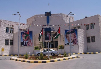 سحب (100) الف دينار من موازنة مجلس محافظة المفرق لاستكمال "مشروع الاذان الموحود "