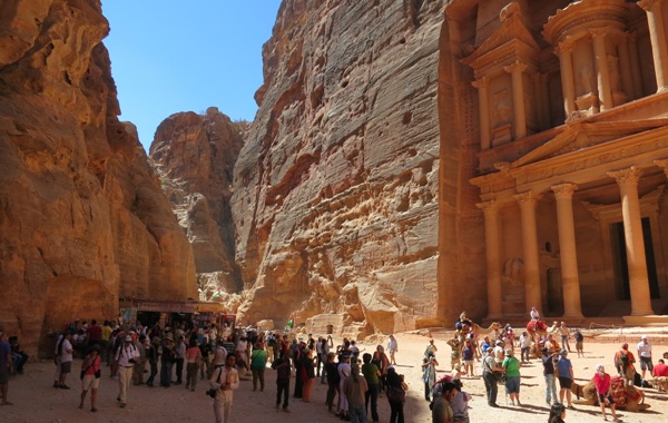 توقعات بازدهار السياحة في  البترا العام الحالي  .. "تفاصيل"
