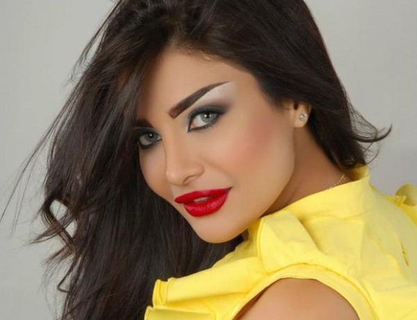 صورة تفضح حقيقة جمال أمل العوضي ..  تستخدم "الفوتوشوب"
