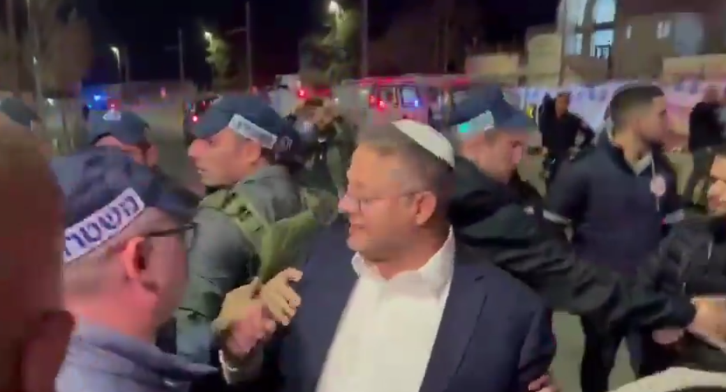 قناة أخبار عبرية: بن غفير "فتح عش الدبابير" ويجب اعتقاله