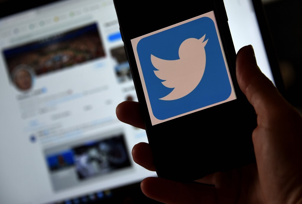 "تويتر" يكشف عن تحديثات للحد من المعلومات المضللة
