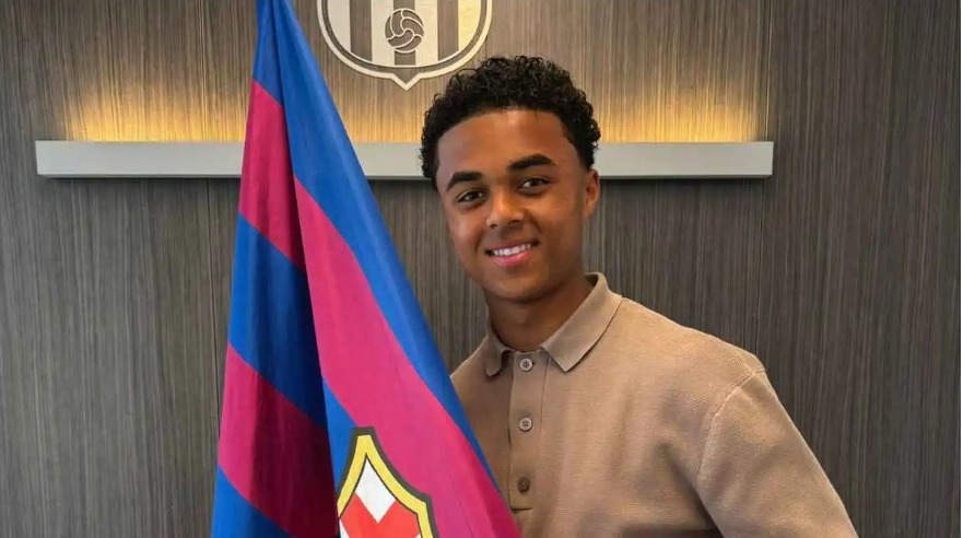 برشلونة يجدد عقد نجل كلويفرت 