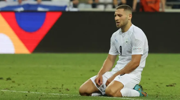 "دعا إلى محو غزة" ..  نادٍ ألماني يتراجع عن التعاقد مع لاعب إسرائيلي