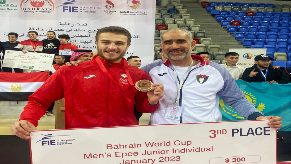 ميدالية برونزية للاعب المنتخب الوطني للمبارزة عودة في كأس العالم للشباب