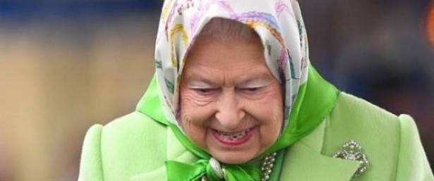 صحيفة ألمانية للأوروبيين: ملكة بريطانيا ترتدي الحجاب ..  لماذا تحظرونه على المسلمات؟