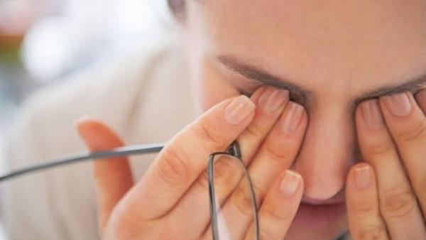 أسباب حدوث المياه البيضاء في العين ..  ولماذا يتم اكتشافها متأخرًا؟