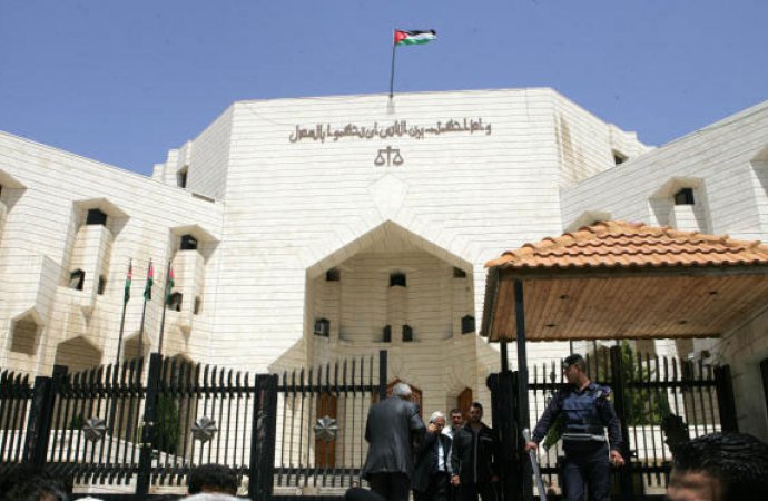 تعرف على آلية الإفراج عن المحكومين والموقوفين في حال صدور العفو العام