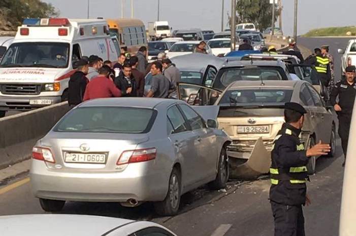 6 إصابات ببرجوح ورضوض إثر حادث تصادم مركبتين في جرش 