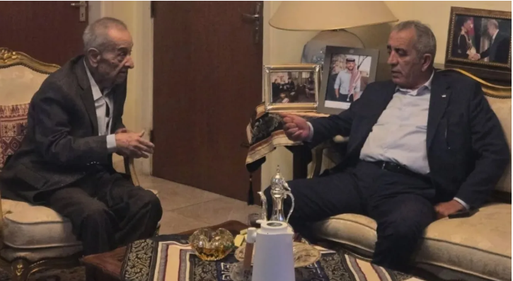 وزير الثقافة مصطفى الرواشدة يعود الشاعر الكبير حيدر محمود