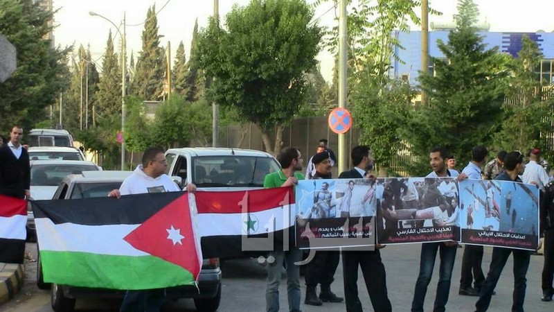 بالصور  ..  أردنيون امام السفارة الايرانية انتصاراً لعرب الاحواز