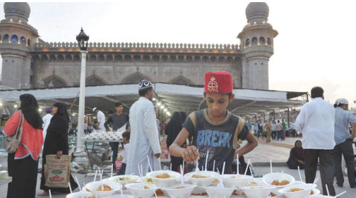 الإفطار على الملح ..  عادة رمضانية في الهند