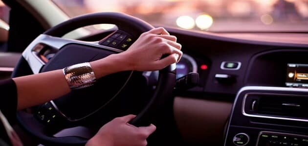 تفسير حلم قيادة السيارة في المنام