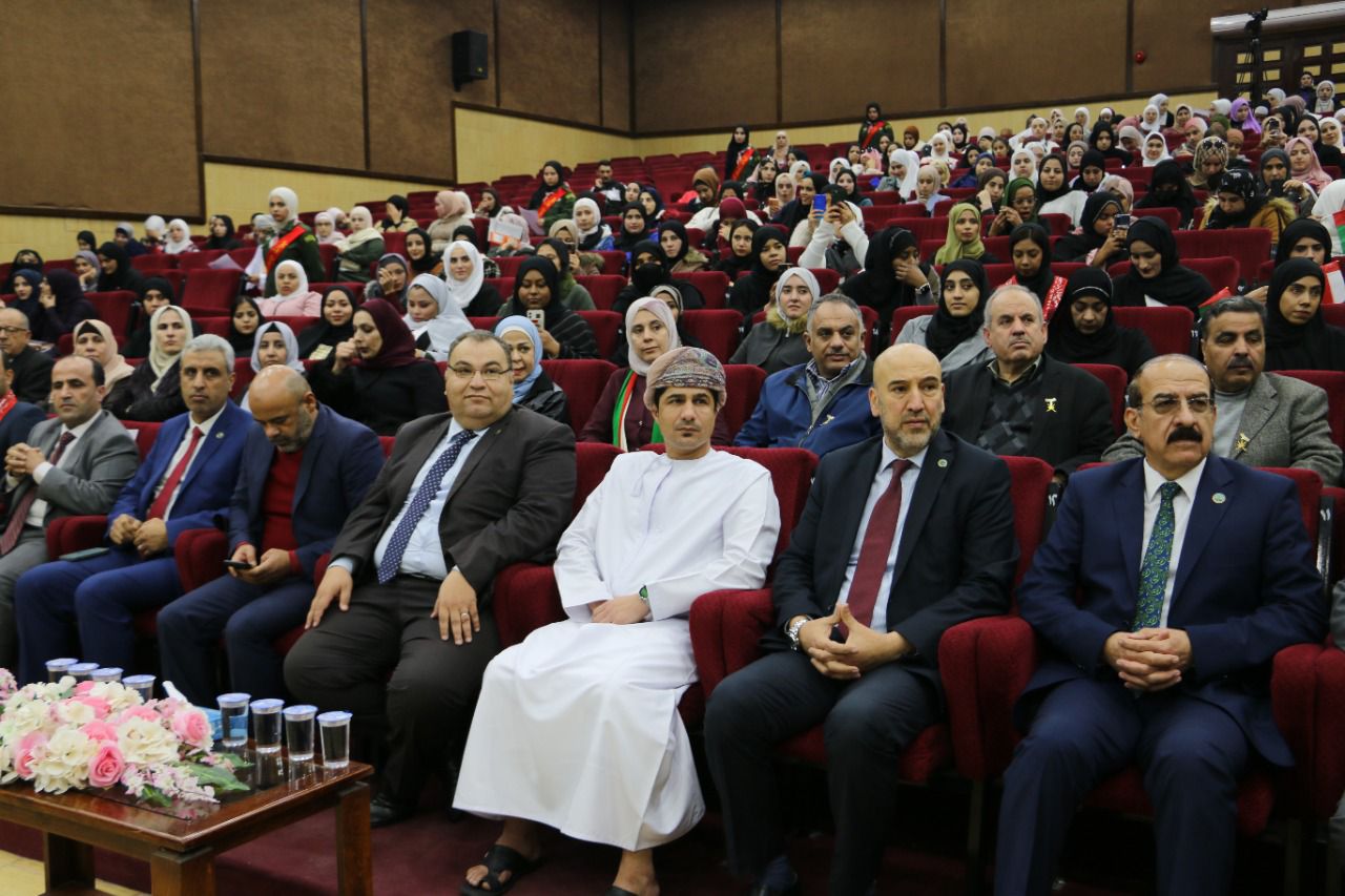 احتفال في جامعة الزرقاء باليوم الوطني لسلطنة عمان 
