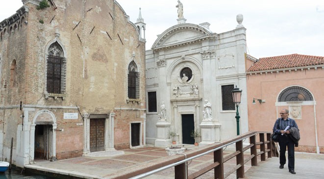 بالصور: كنيسة من القرن العاشر تتحول لمسجد في فينيسيا