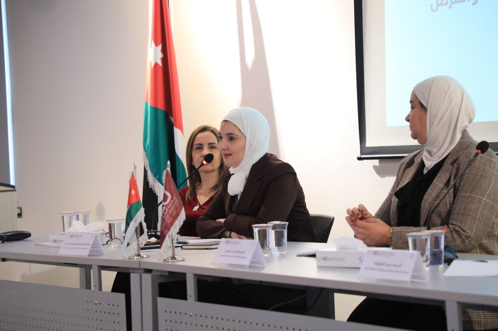 النائب الدكتورة تمارا ناصر الدين تشارك في جلسة حول العنف الانتخابي ضد المرأة ضمن حملة 16 يوم لمناهضة العنف