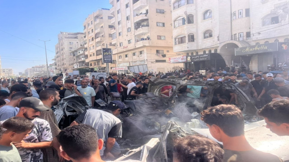 شهيدان ومصابون في قصف الاحتلال مركبة بحي تل الهوا جنوب مدينة غزة