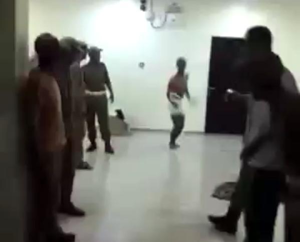 السعودية :  التحقيق مع طلاب عسكريين ظهروا في "أوضاع غير لائقة"