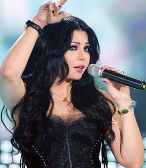 بالصور والفيديو  ..  "بوستر" جديد لهيفاء وهبي بـ"حلاوة روح"