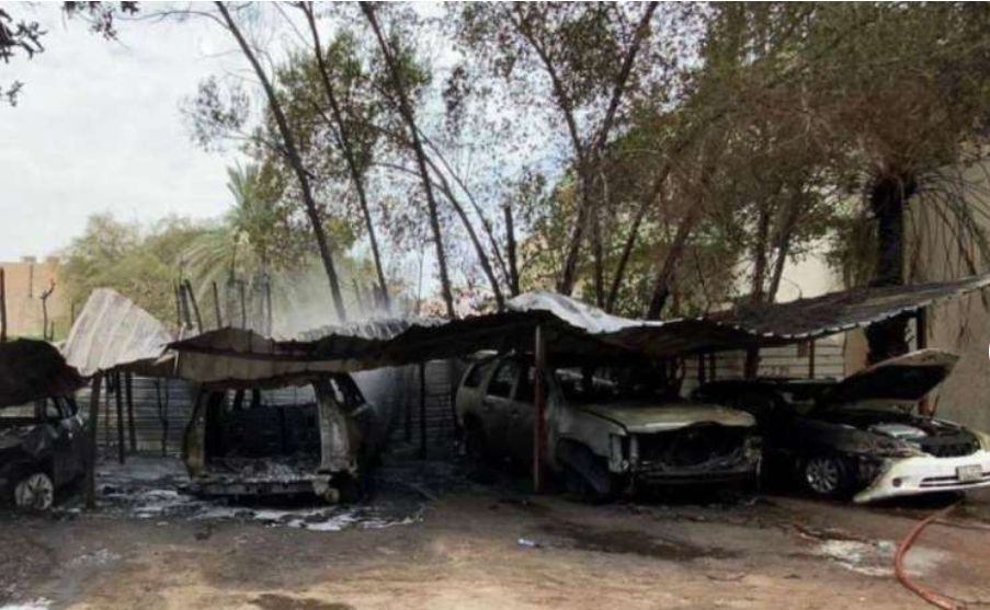الكويت  ..  فرق الإطفاء تسيطر على حريق اندلع في عدد من المركبات بمنطقة الأندلس