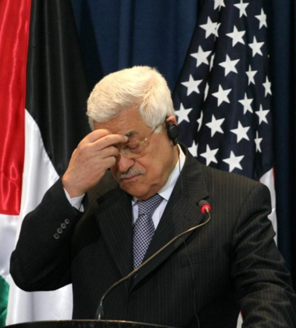 إسرائيل وأطراف في السلطة تستعد لمرحلة غياب أبومازن