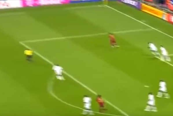 بالفيديو .. كرستيانو رونالدو ضد زيدان في كاس العالم 2006