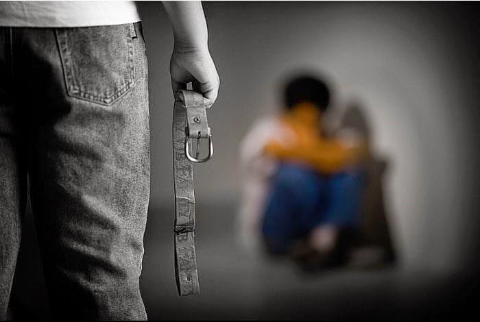 ابي طردني من البيت 