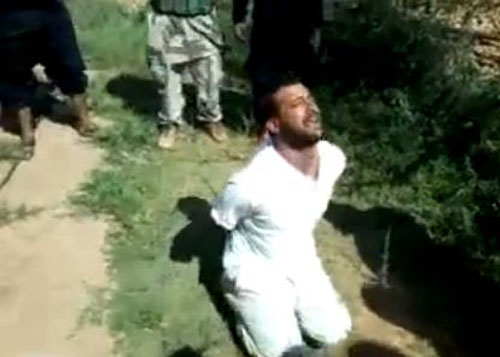 فيديو: داعش يتراجع عن ذبح رجل تعهد بالامتناع عن التدخين
