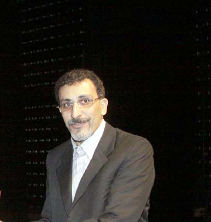 " هناك شيء يجب أن يرتفع " 