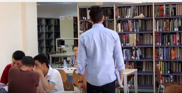 كاميرا خفية في مكتبة جامعة العلوم و التكنولوجيا في الاردن