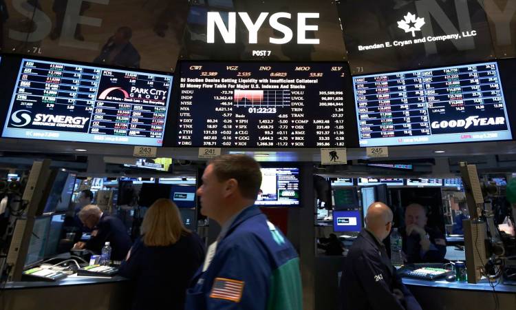 وول ستريت تهوي في ثالث أسبوع واستمرار نزيف أسهم التكنولوجيا
