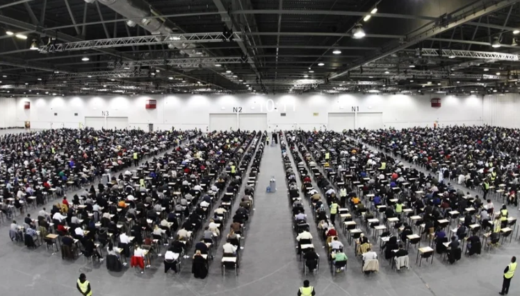 الغش بالذكاء الاصطناعي يدفع أكبر هيئة محاسبة في العالم لحظر الامتحانات الإلكترونية