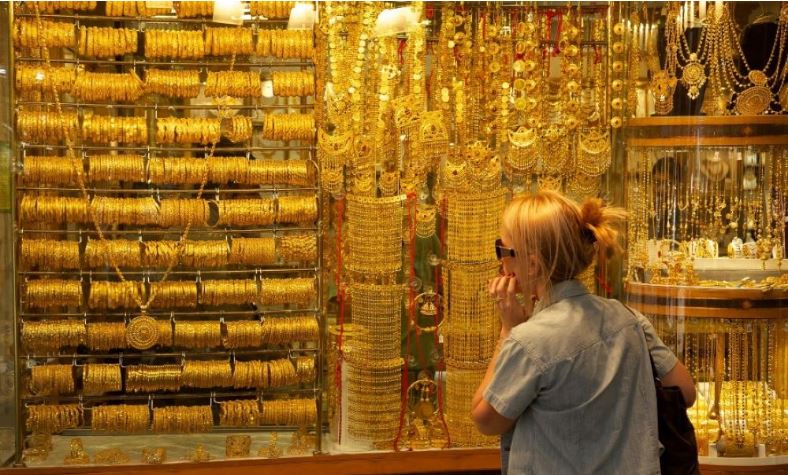الذهب يرتفع 60 قرشاً للغرام