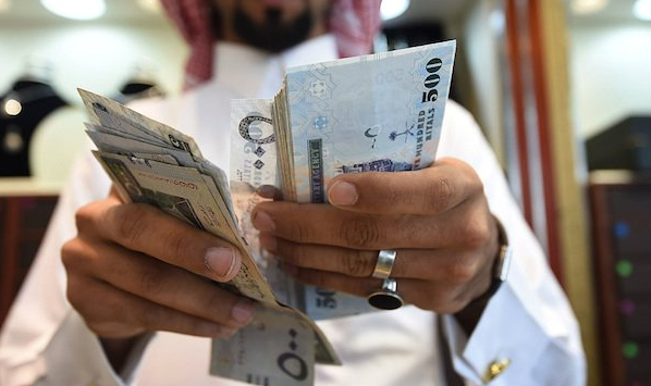 سيدة سلبت من رجل عربي (3) مليون ريال سعودي بهذه الطريقة الغريبة