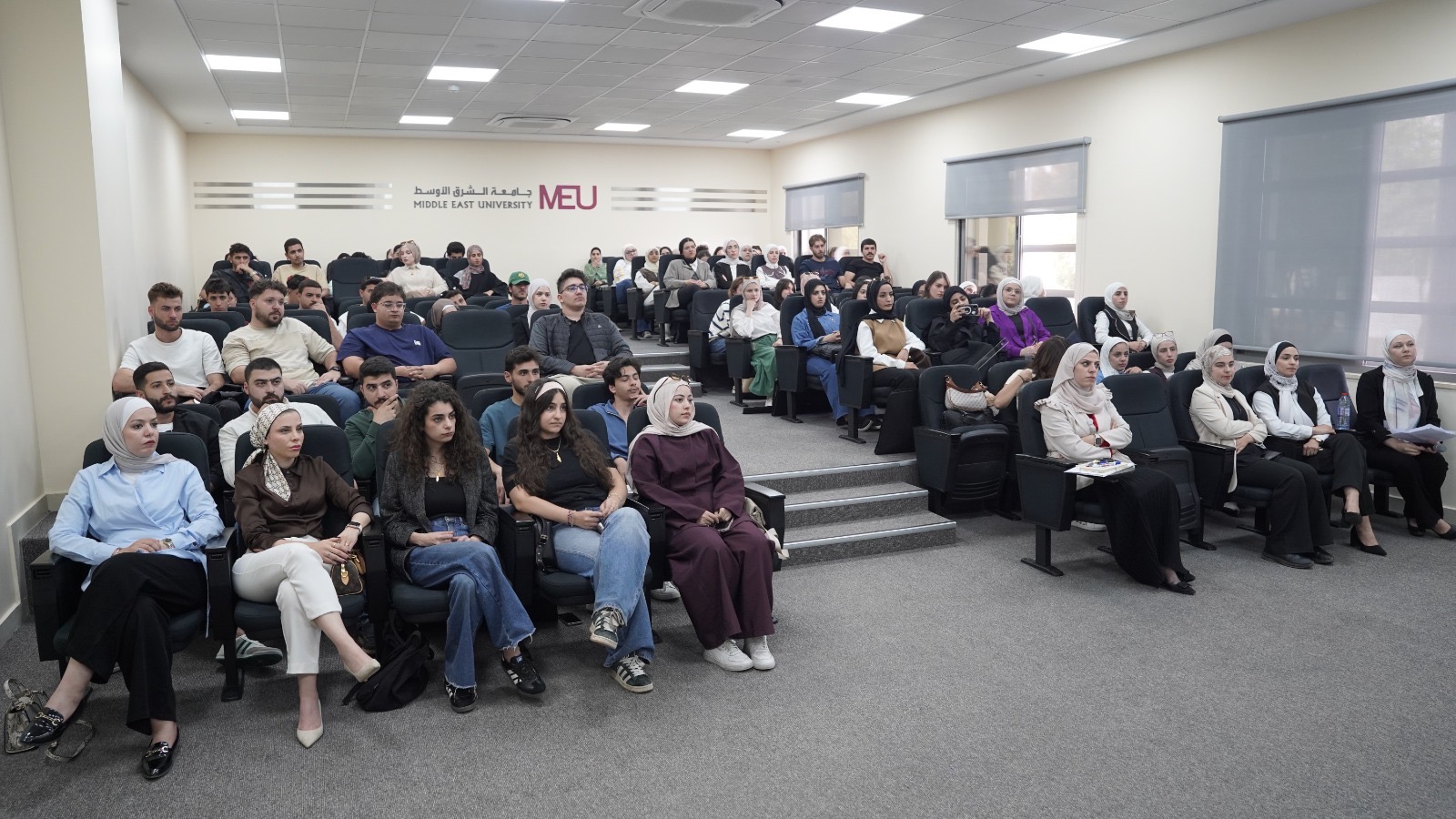 إطلاق "نادي العمارة" خلال لقاء الطلبة الجدد لقسم هندسة العمارة في "الشرق الأوسط"