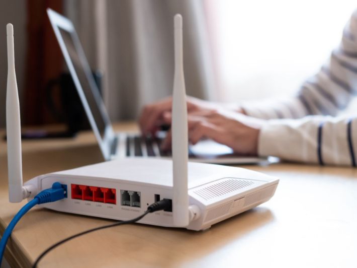 4 أخطاء تؤدى لبطء اتصال موبايلك بالـ WIFI فى المنزل