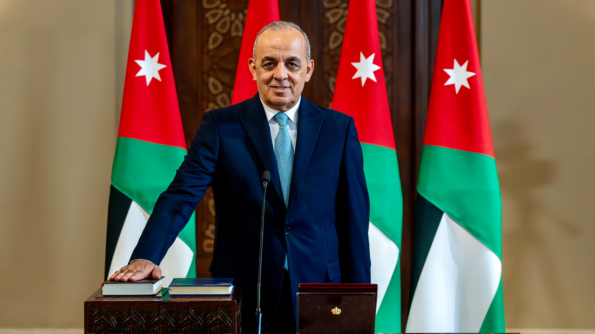تهنئة وترحيب بمعالي وزير السياحة والآثار الدكتور عماد حجازين