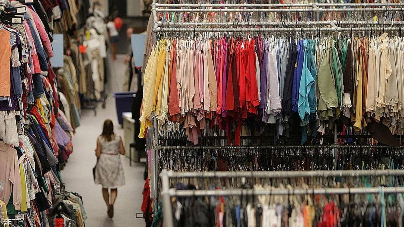 بسبب كورونا .. علامات تجارية كبيرة تتجه لبيع الملابس المستعملة