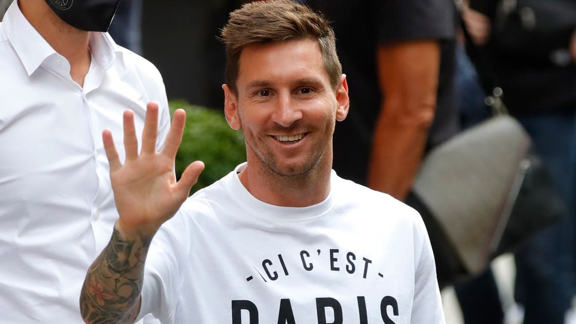 شاهد ميسي يعود لبرشلونة  ..  بعد استبعاده من قائمة باريس
