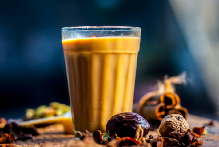 شاي كرك بحليب البودرة