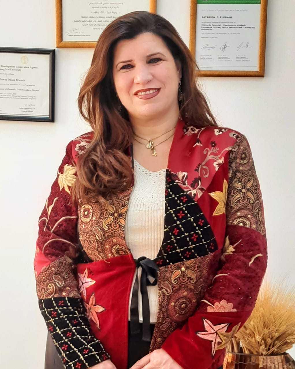 إلى كل قوارير العسل  ..  أكتب .