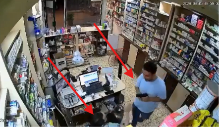بدم بارد ..  لحظة إنهاء حياة صيدلاني بـ4 أعيرة نارية في سوريا - (فيديو)