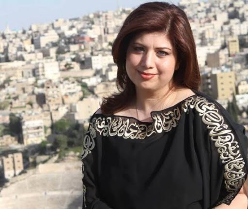  ماذا يعني أن تقع في حب امرأة تكتب؟