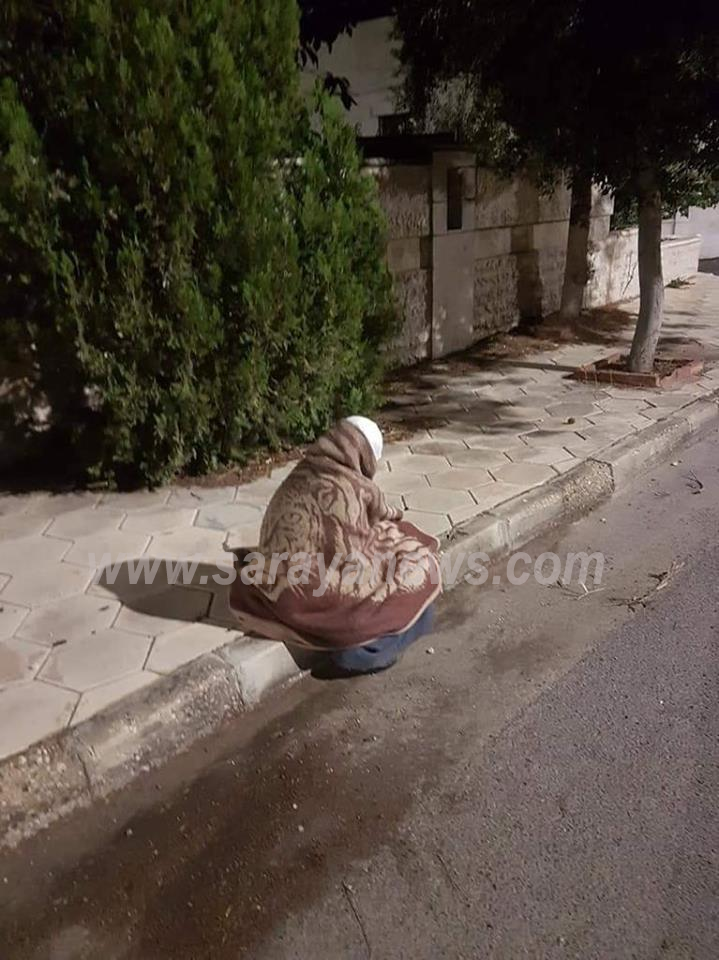 بالصور  ..  مشرديين يفترشون شوارع العاصمة في ظل غياب وزيرة التنمية عن المشهد  ..  "تفاصيل"