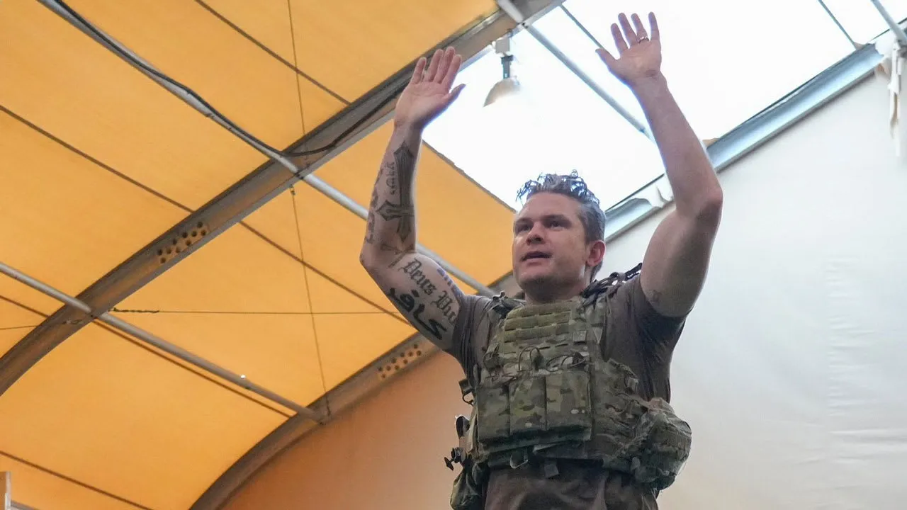 ‏وزير الحرب الأمريكي: قدمنا هدية للعالم بما فعلناه في إيران