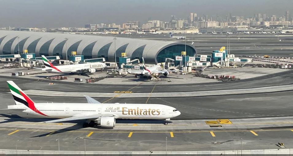 تعليق مؤقت للرحلات في مطار دبي الدولي 