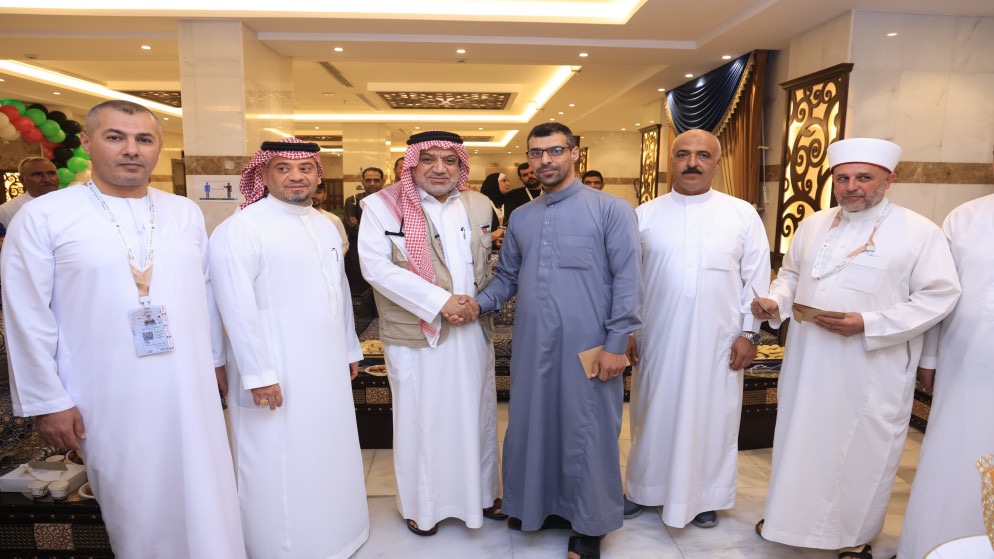 وزير الأوقاف يزور بعثتي القوات المسلحة والأمن العام