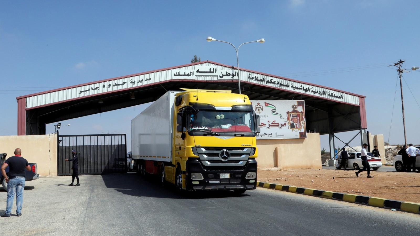  وقف استقبال الشحن من الجانب السوري خلال عطلة عيد الفطر ..  وخطة طوارئ للتسهيل