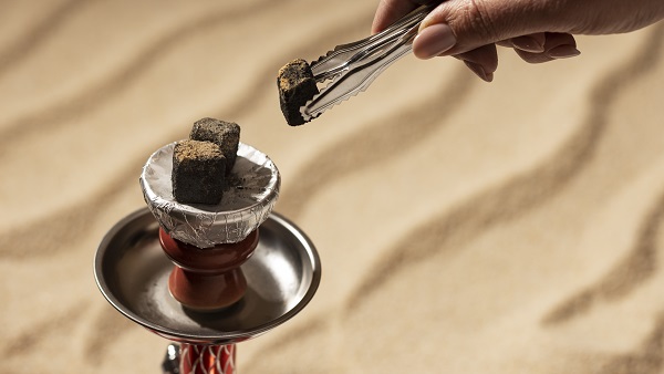 مطلوب موظف لمحل اراجيل بدوام مسائي من الساعة ٤-١ في عمان 