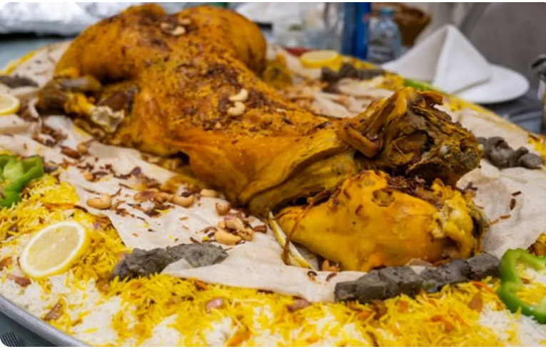 خبير سعودي: وجبة (المفطح) ترفع الدهون في الدم لـ24 ساعة
