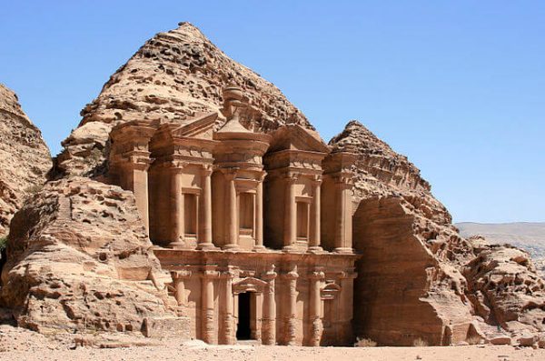 بالصور  ..  افضل 9 اماكن سياحية في الاردن